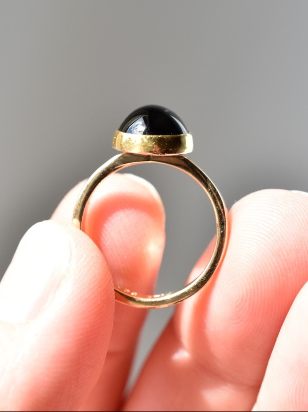 22k Gold Bezel Set Green Tourmaline on a 14k Gold Band Ring Size 5.75 Estate - Picture 2 of 11